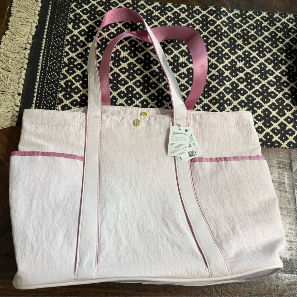 NWT Lululemon Daily Multi-Pocket Tote Bag 20L Blissful Pink/Pink Frosting - Picture 5 of 11